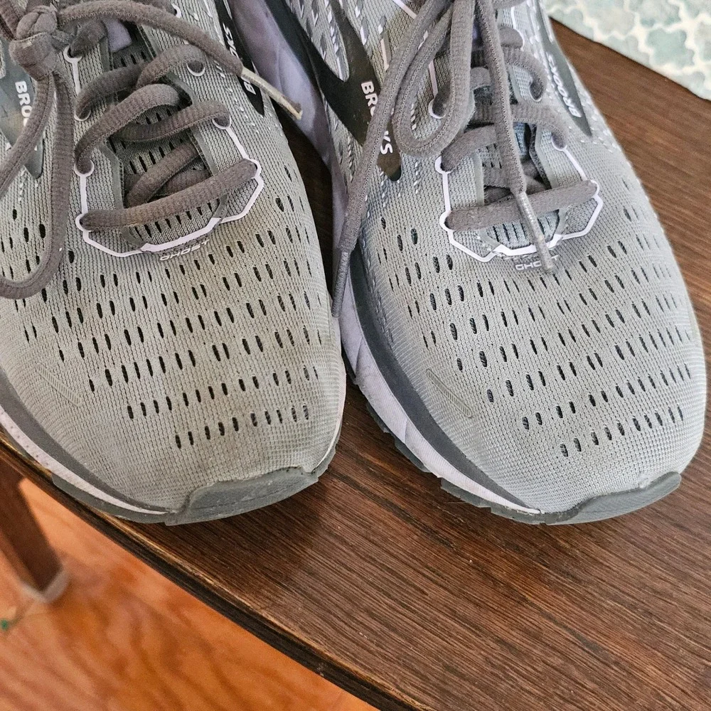 Brooks Ghost 13 Grey Black Running Shoes Mens 10 Wide D 1203381D084 Sneaker